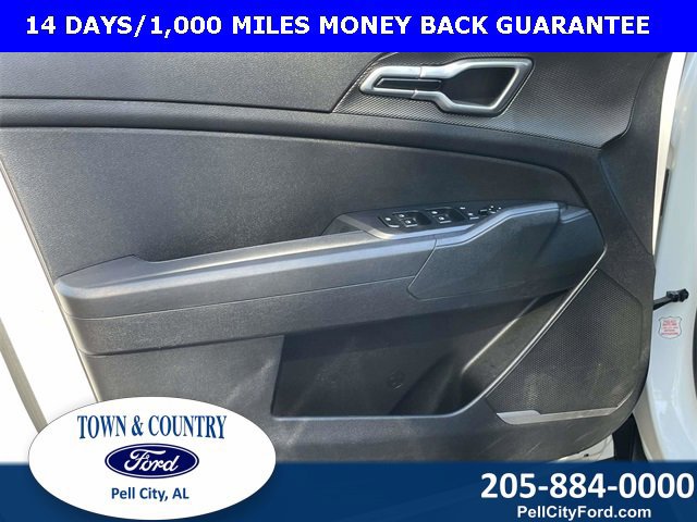 Used 2023 Kia Sportage LX image 15