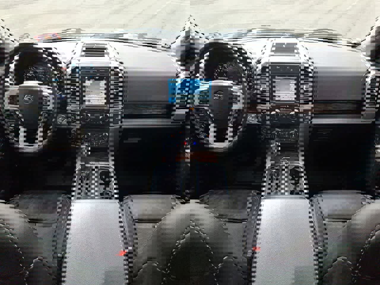 Certified 2019 Ford F150 Lariat w/ Equipment Group 502A Luxury image 10