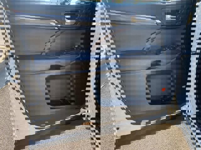 Used 2018 Toyota Highlander Limited image 17