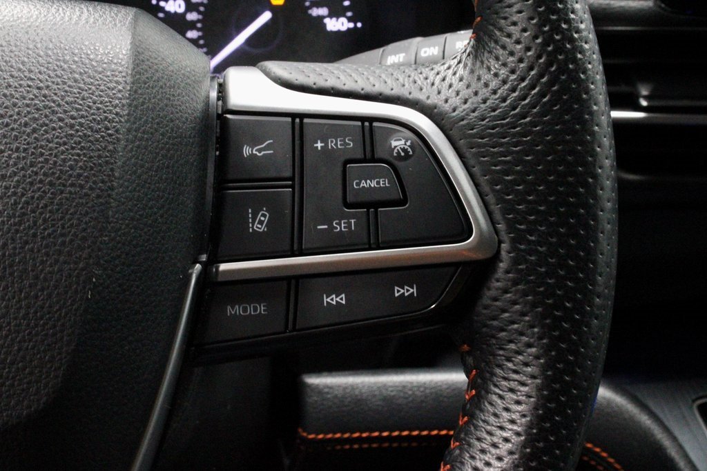 Used 2022 Toyota Sienna XSE image 33