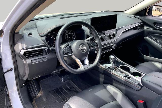 Used 2024 Nissan Altima 2.5 SR w/ SR Premium Package AWD/4WD image 18