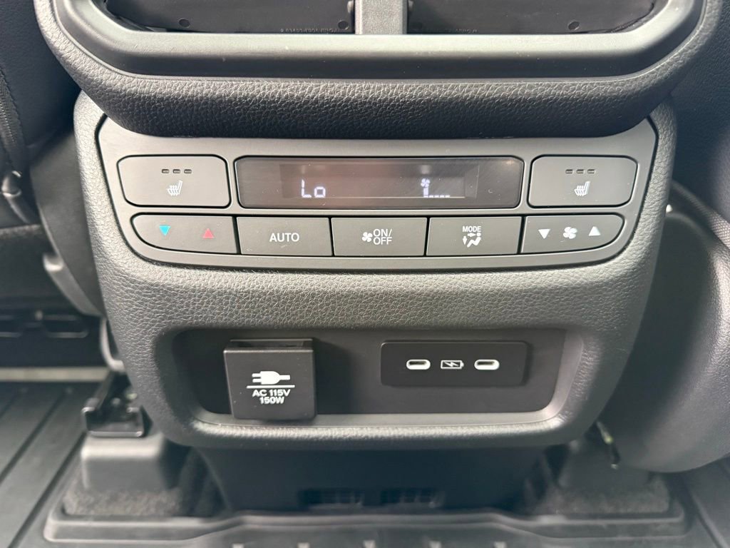 Used 2024 Honda Pilot Elite image 23