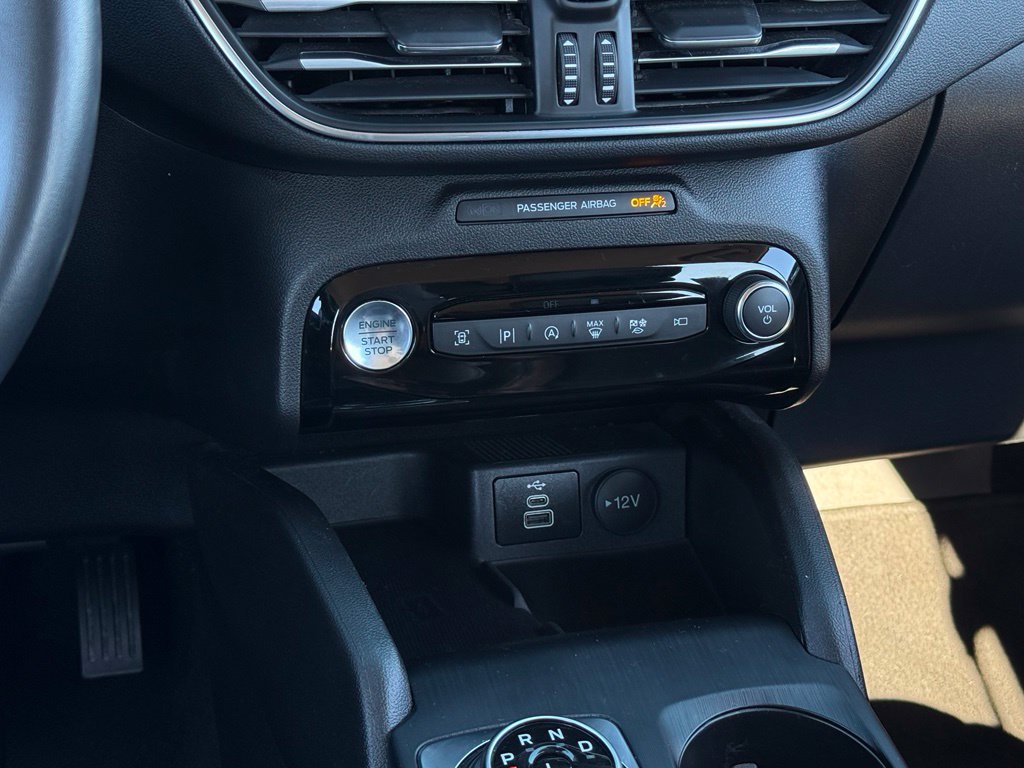 Certified 2024 Ford Escape Platinum AWD/4WD image 25