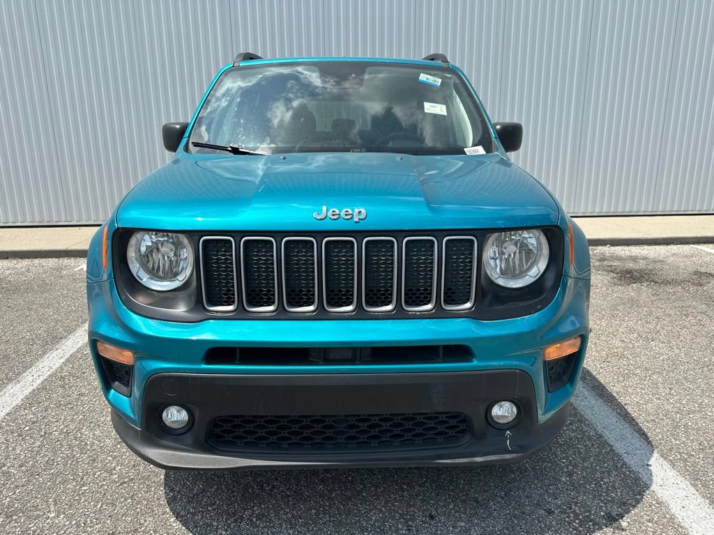 Used 2022 Jeep Renegade Latitude AWD/4WD image 11