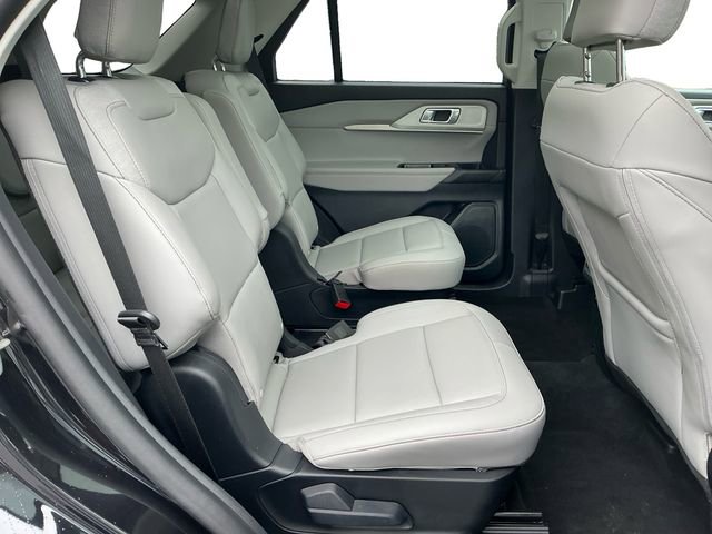 Certified 2025 Ford Explorer Active w/ Active Comfort Package AWD/4WD image 18