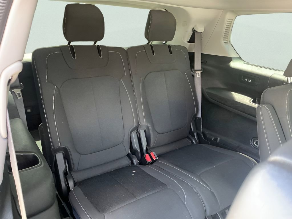 Used 2021 Jeep Grand Cherokee L Laredo w/ Luxury Tech Group I RWD image 12
