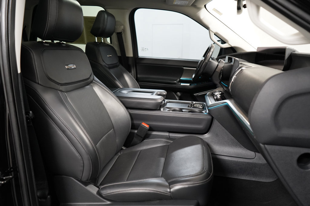 Certified 2025 Ford Expedition Platinum w/ Driver's Package AWD/4WD image 26