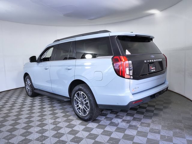 Certified 2025 Ford Expedition Active AWD/4WD image 6
