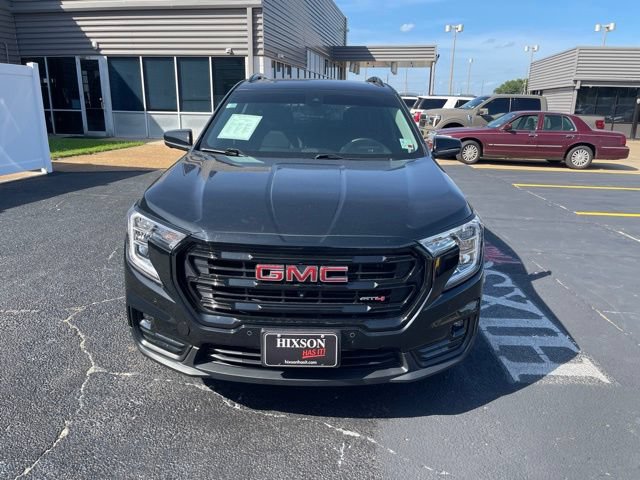 Used 2024 GMC Terrain AT4 w/ Infotainment Package II AWD/4WD image 9