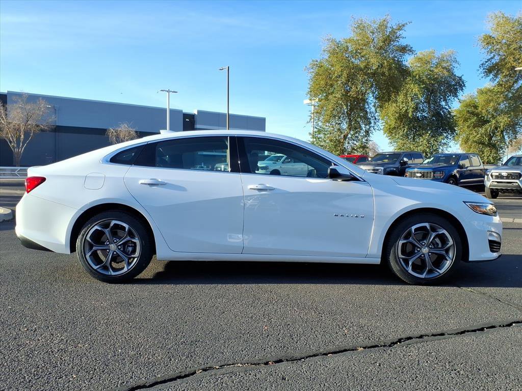 Used 2023 Chevrolet Malibu LT image 2