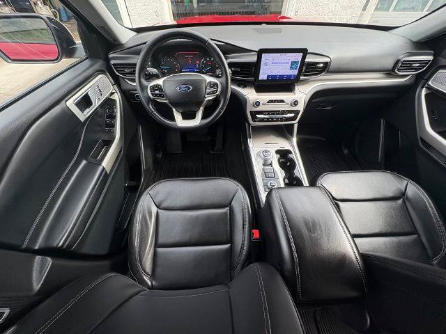 Certified 2023 Ford Explorer XLT w/ Equipment Group 202A AWD/4WD image 18