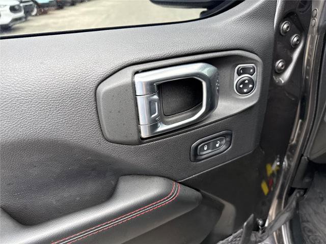 Used 2024 Jeep Gladiator Rubicon w/ Technology Group AWD/4WD image 24