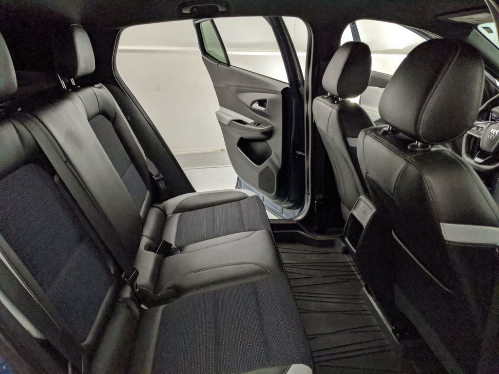 Used 2025 Buick Envista Preferred w/ Convenience I Package FWD image 23
