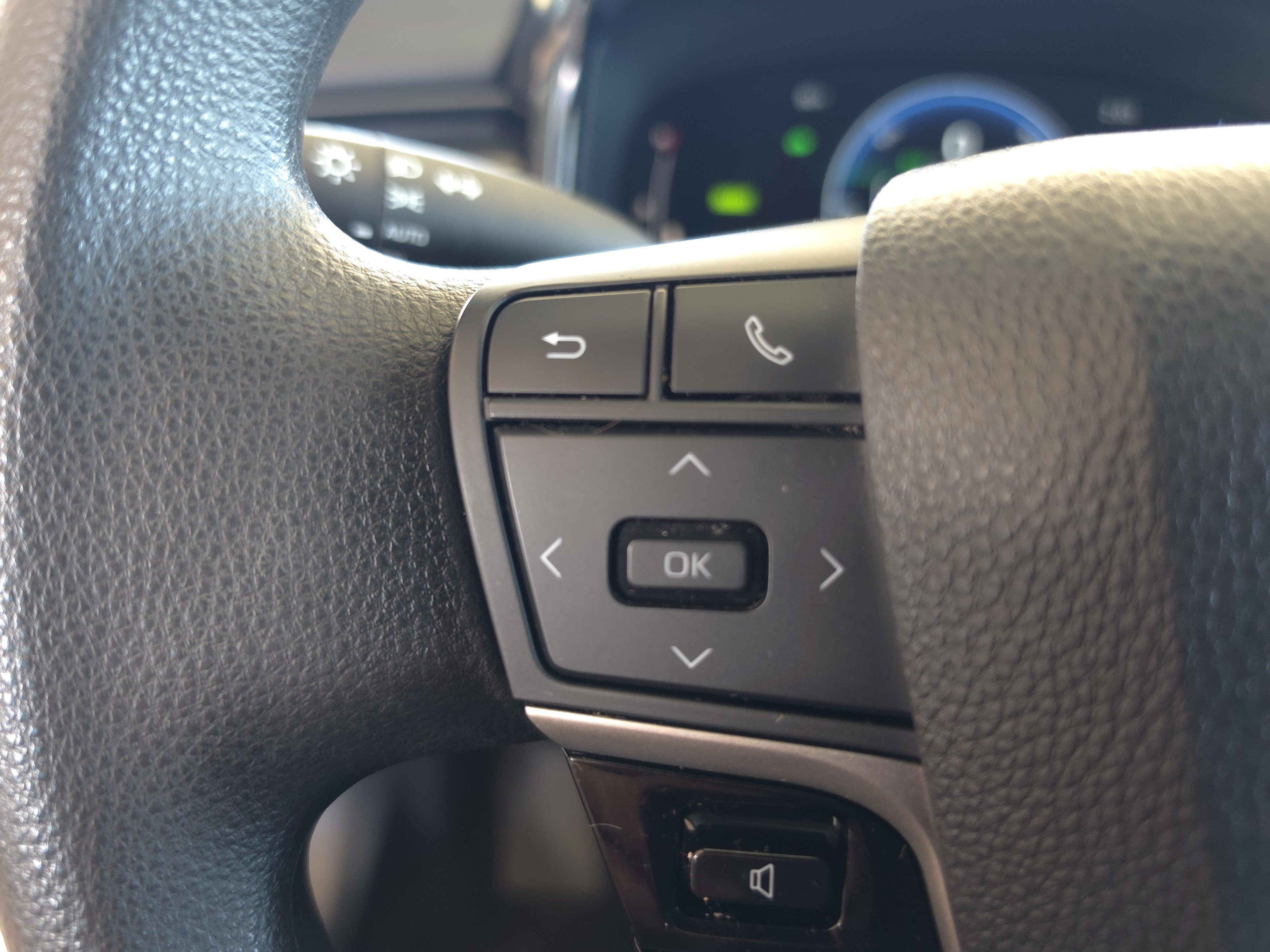 Used 2025 Toyota Camry LE FWD image 16