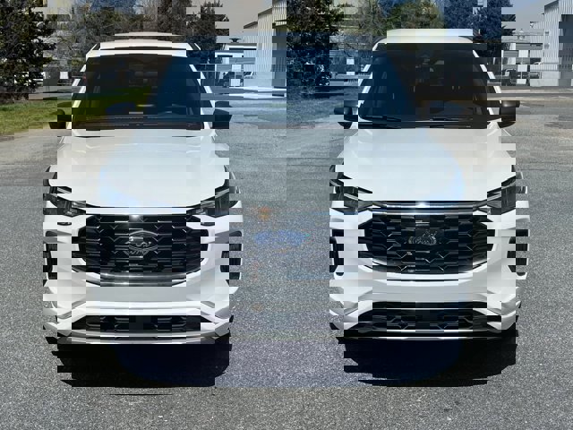 Certified 2023 Ford Escape ST-Line image 9
