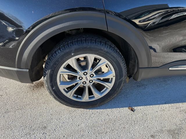 Certified 2022 Ford Explorer XLT w/ Equipment Group 202A image 32