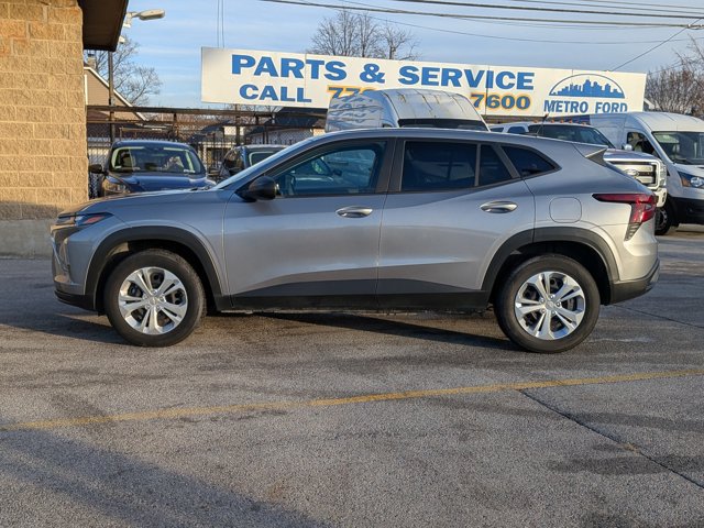 Used 2025 Chevrolet Trax LS FWD image 7