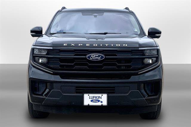 Certified 2025 Ford Expedition Active AWD/4WD image 3