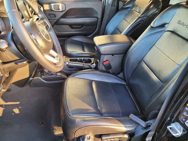 Used 2023 Jeep Wrangler Unlimited Sahara image 13