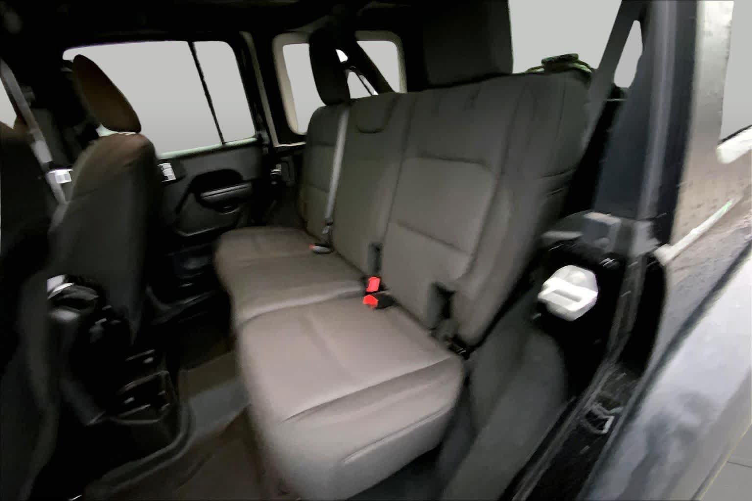 Used 2023 Jeep Wrangler Unlimited Sport AWD/4WD image 19