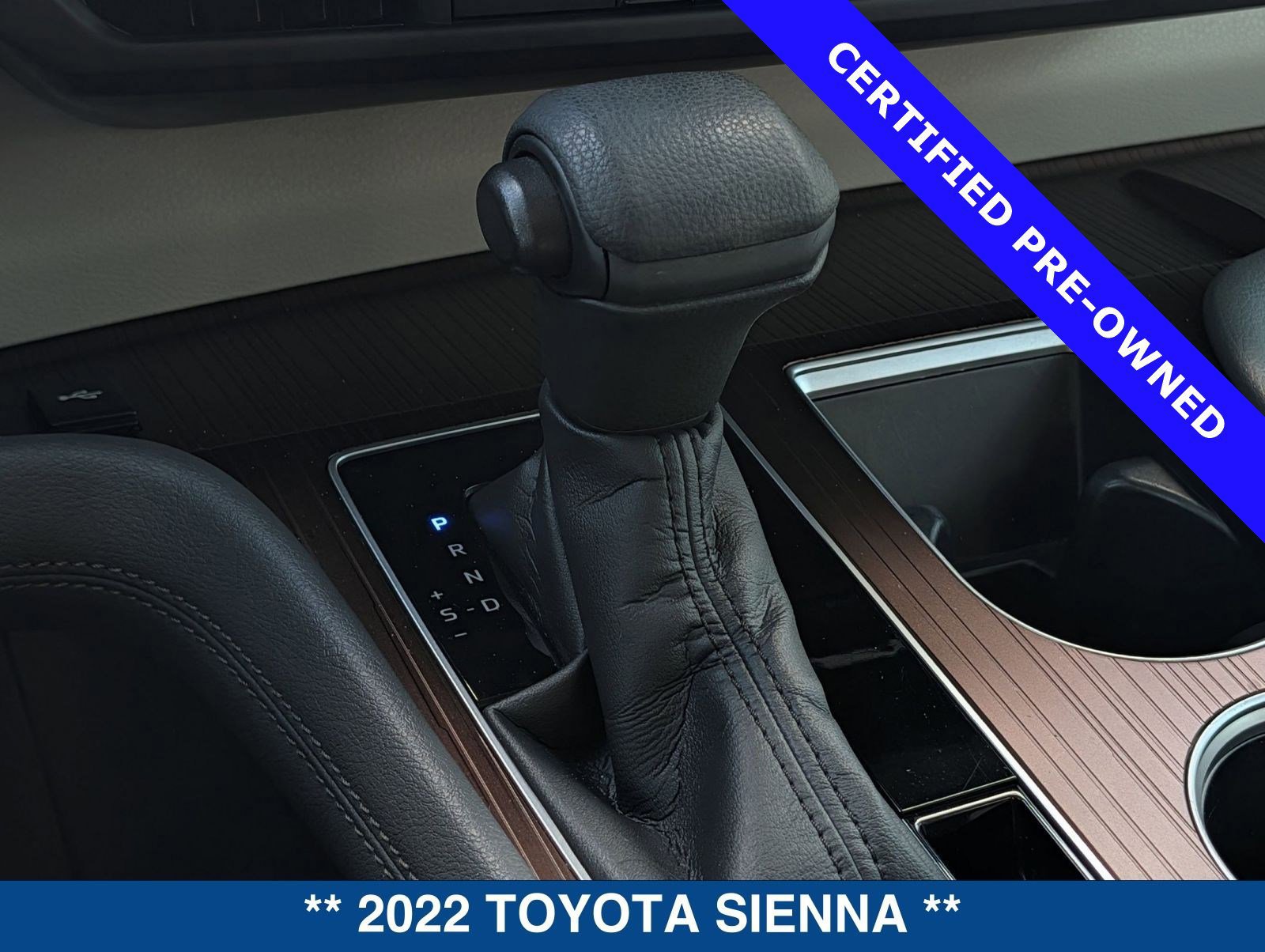 Used 2022 Toyota Sienna LE image 30