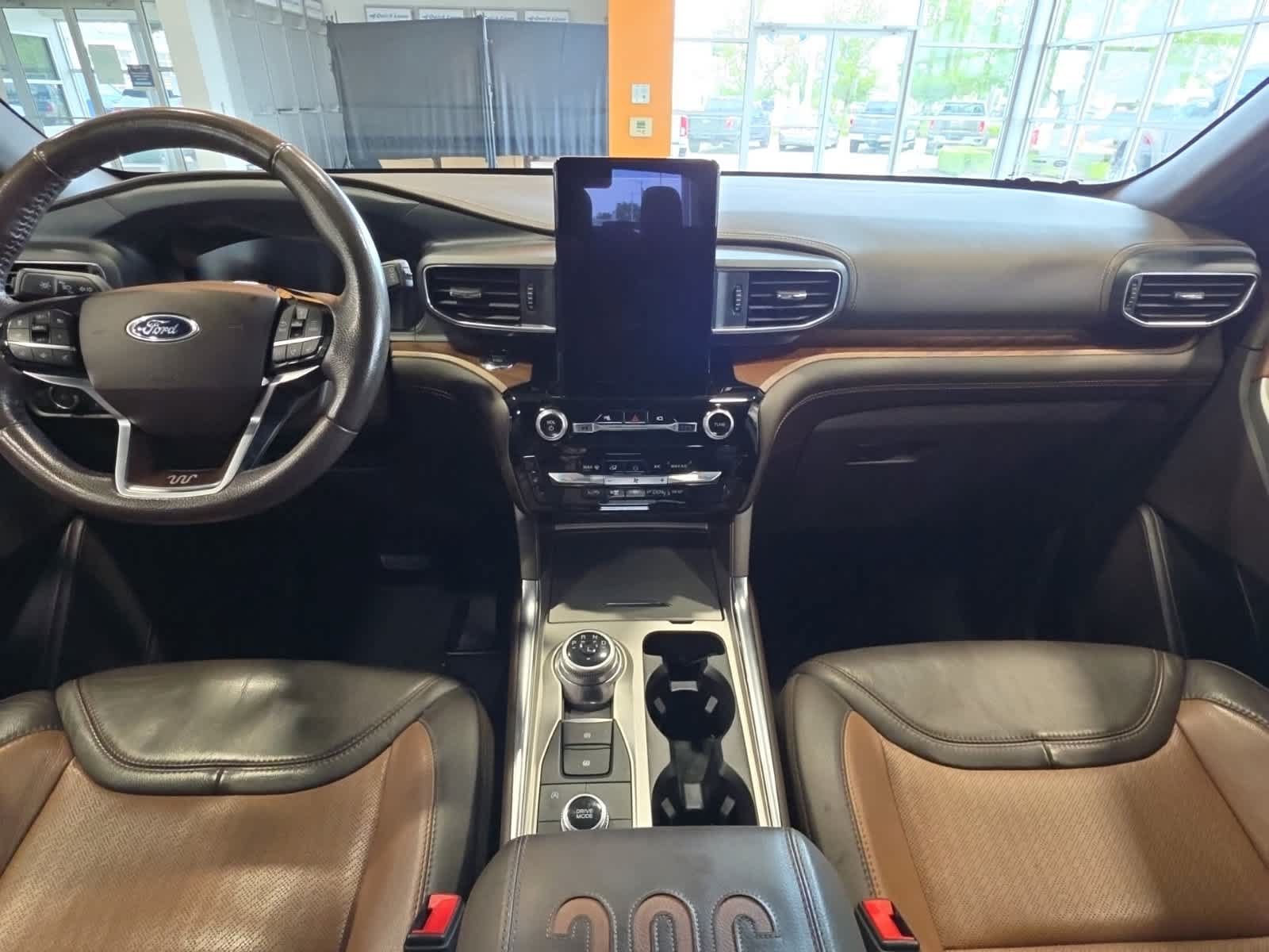 Certified 2022 Ford Explorer King Ranch w/ Class IV Trailer Tow Package AWD/4WD image 37