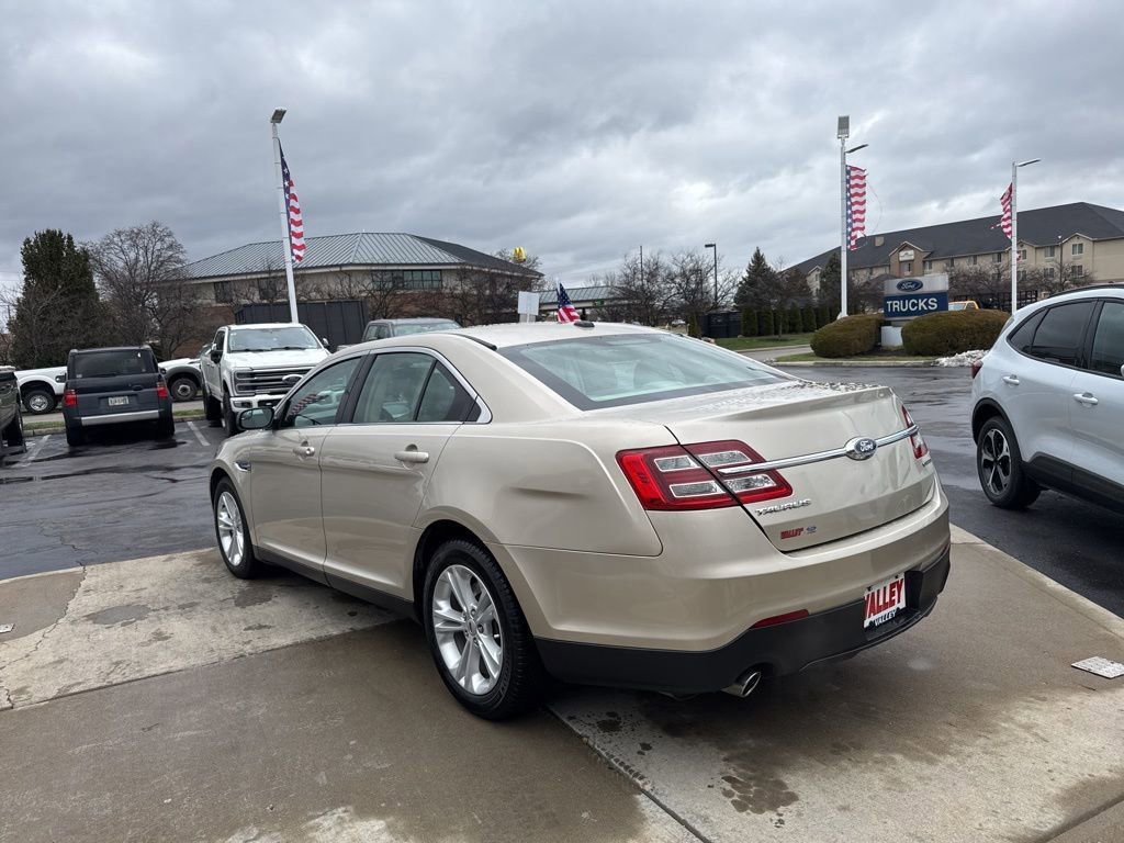 Certified 2018 Ford Taurus SE image 7