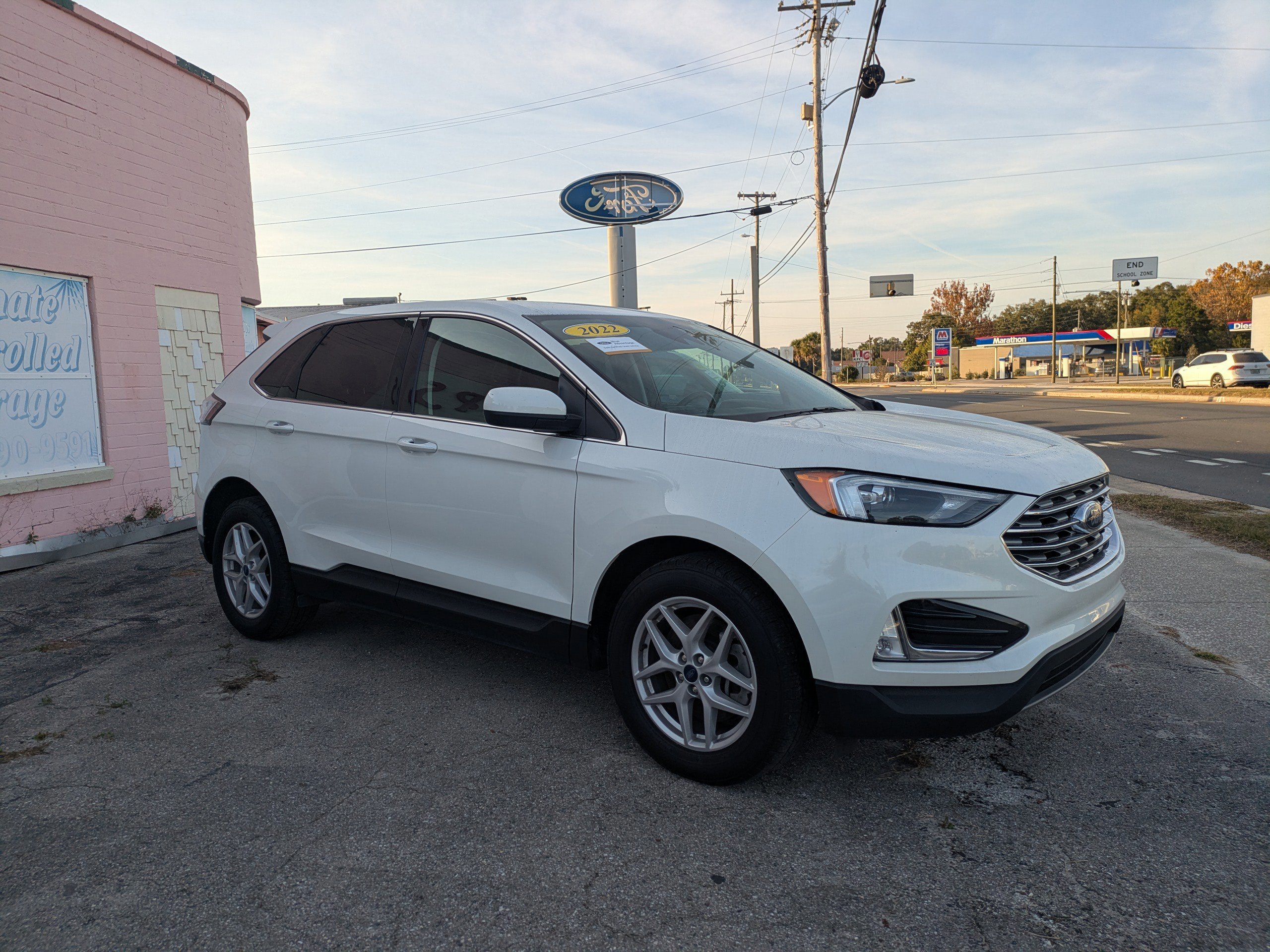 Certified 2022 Ford Edge SEL w/ Convenience Package AWD/4WD image 8