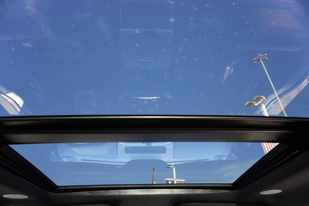 Certified 2022 Ford F150 Platinum w/ Equipment Group 701A High image 19