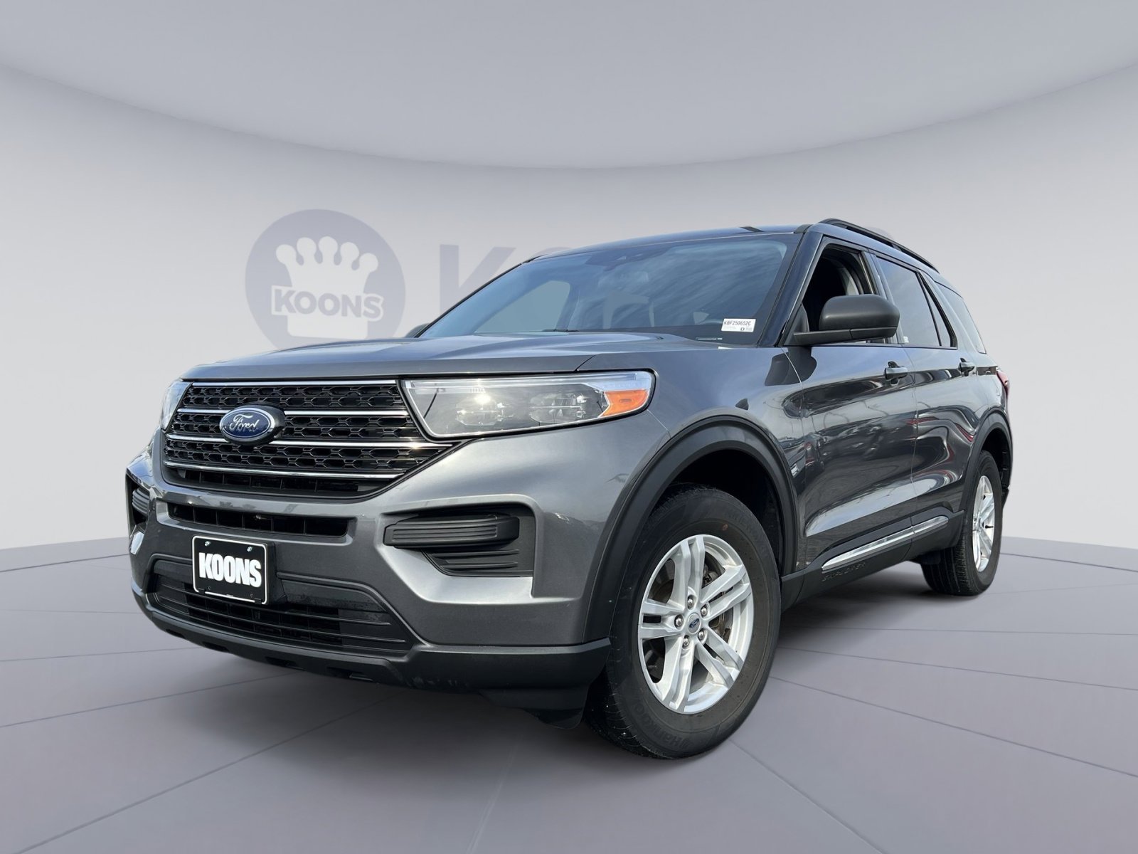Certified 2021 Ford Explorer XLT image 1