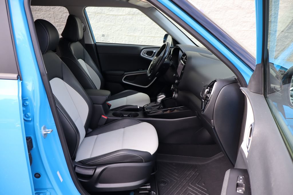 Used 2023 Kia Soul GT-Line FWD image 26