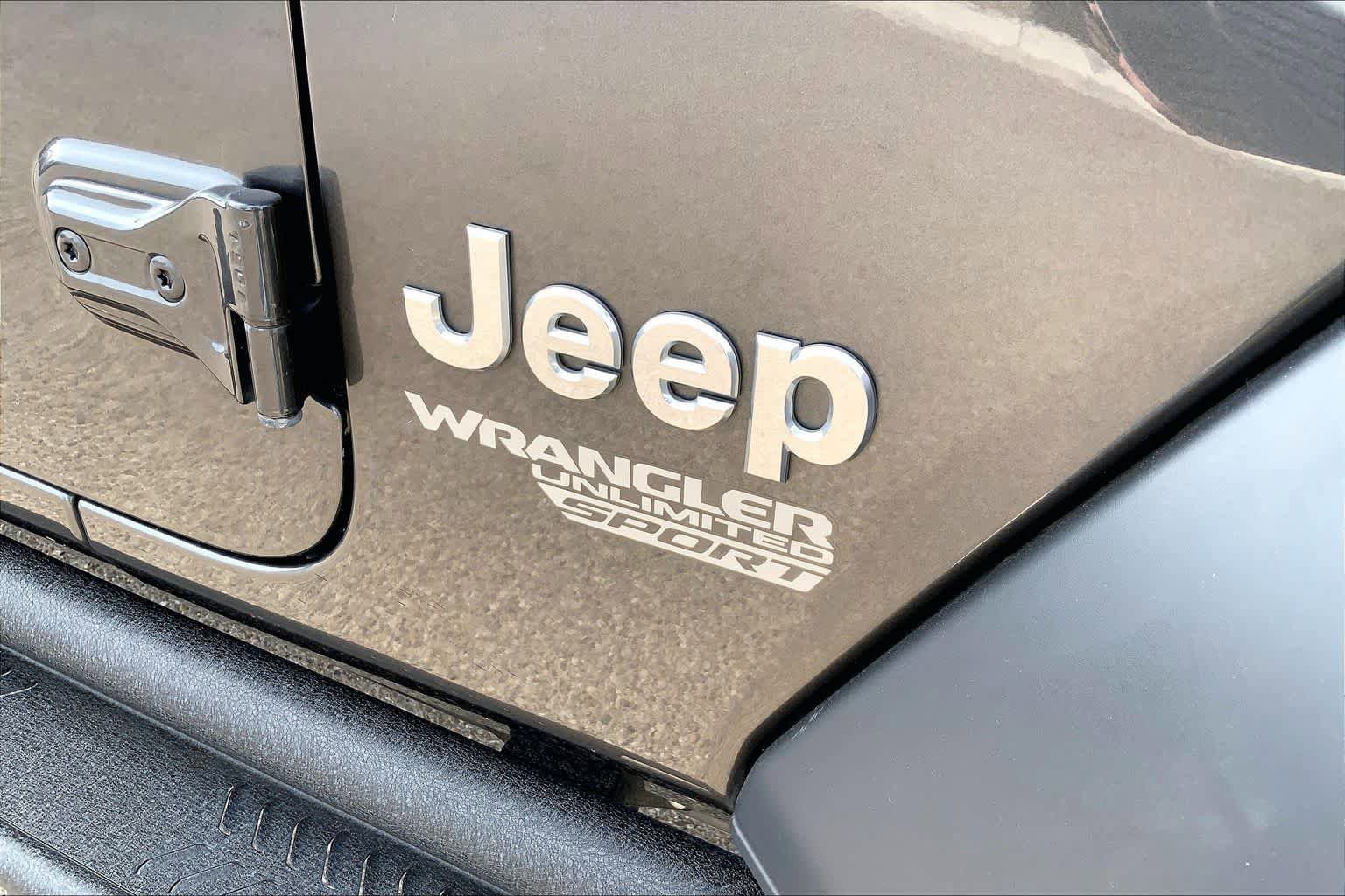 Used 2021 Jeep Wrangler Unlimited Sport w/ Sun And Sound Package AWD/4WD image 31