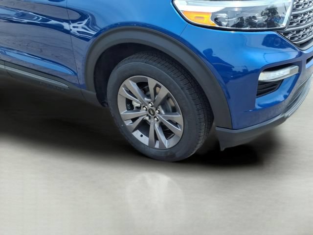 Certified 2022 Ford Explorer XLT w/ Equipment Group 202A AWD/4WD image 4