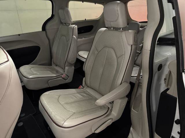 Used 2020 Chrysler Pacifica Limited w/ Advanced Safetytec Group image 33