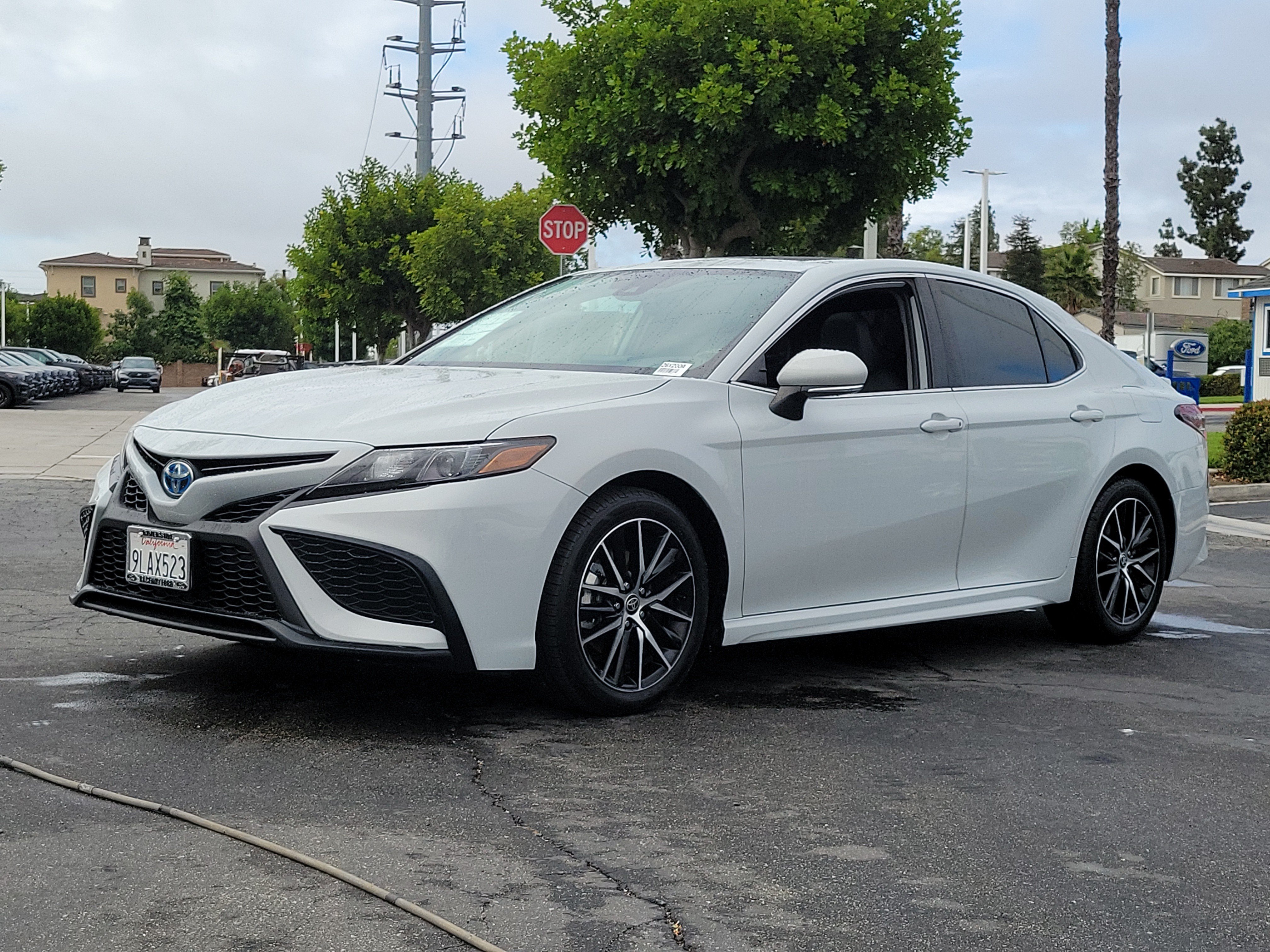 Used 2024 Toyota Camry SE w/ Audio Upgrade Package FWD image 19
