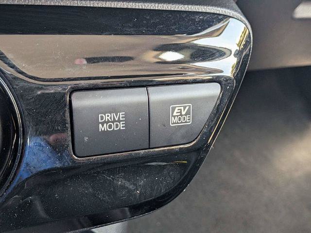 Used 2019 Toyota Prius FWD image 19