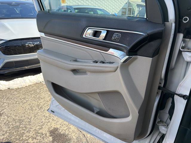 Certified 2019 Ford Explorer Limited w/ Ford Safe & Smart Package image 22