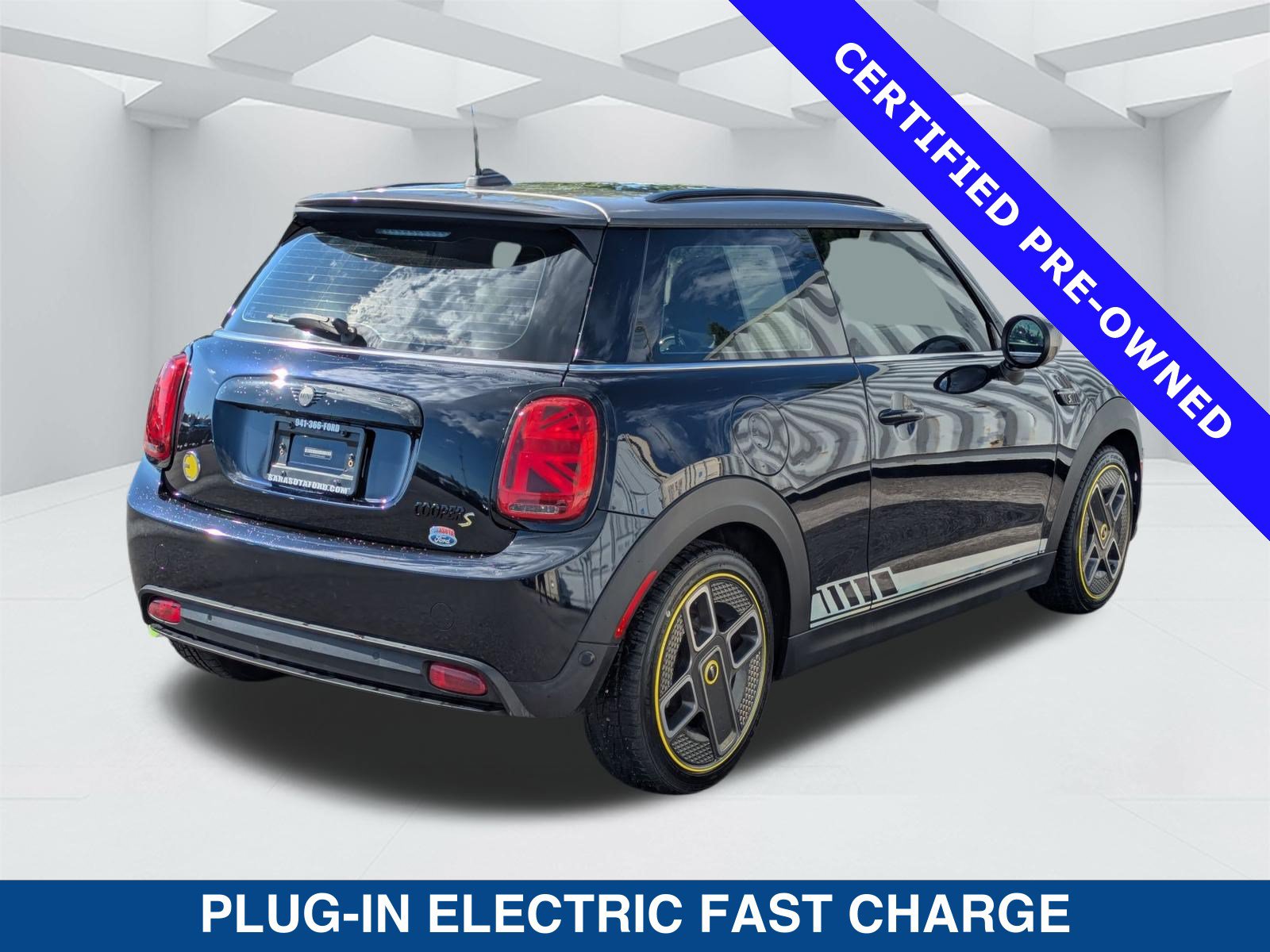 Used 2024 MINI Cooper SE FWD image 5