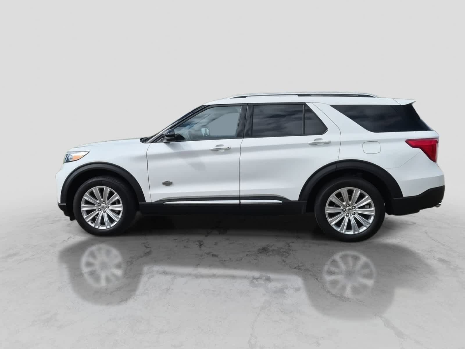 Certified 2024 Ford Explorer King Ranch w/ Technology Package AWD/4WD image 5