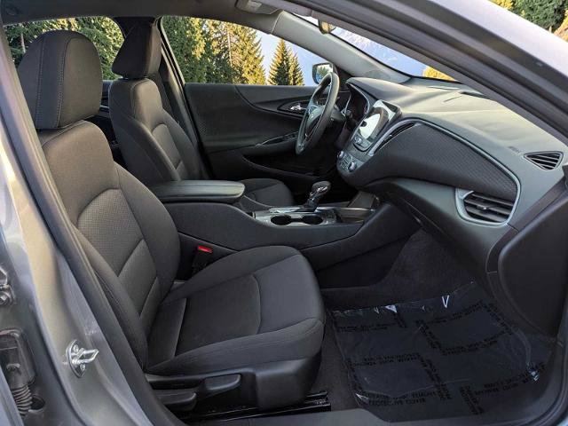 Used 2025 Chevrolet Malibu LT FWD image 17