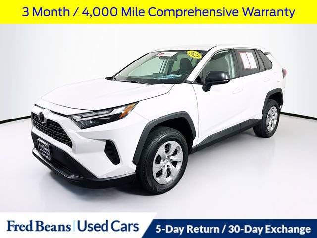 Used 2023 Toyota RAV4 LE AWD/4WD image 4