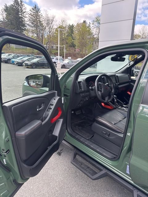 Used 2024 Nissan Frontier PRO-4X w/ Pro Premium Package AWD/4WD image 15