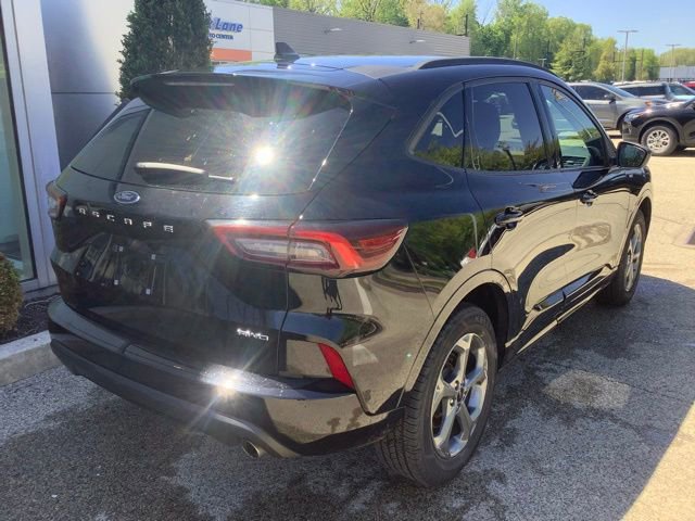 Certified 2024 Ford Escape ST-Line AWD/4WD image 3