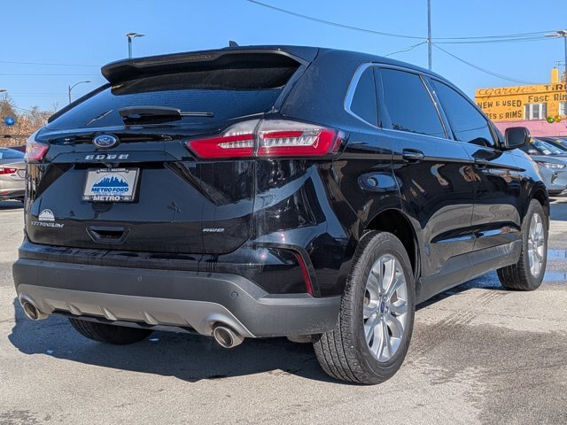 Certified 2022 Ford Edge Titanium AWD/4WD image 4