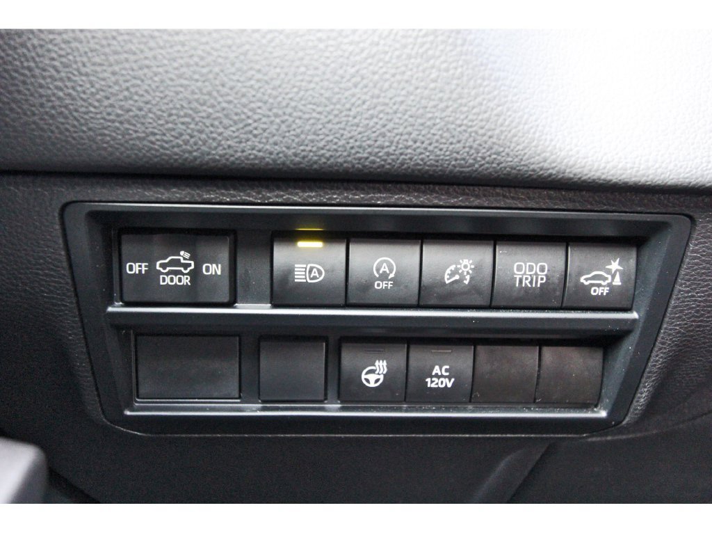 Used 2024 Toyota Tundra Limited AWD/4WD image 23