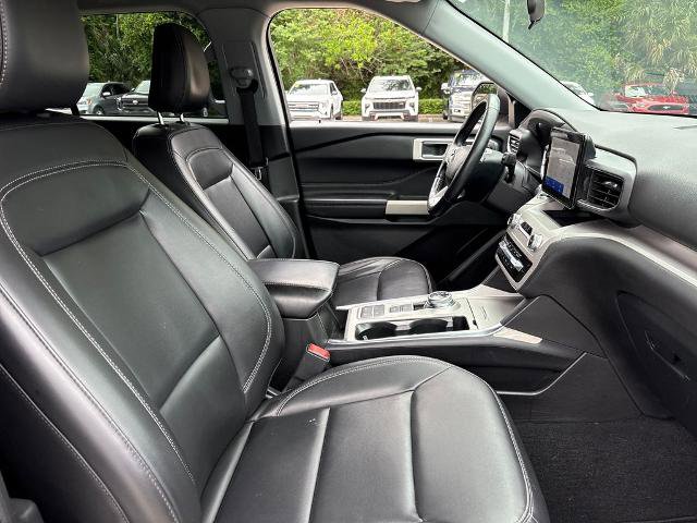 Certified 2023 Ford Explorer XLT w/ Equipment Group 202A RWD image 27