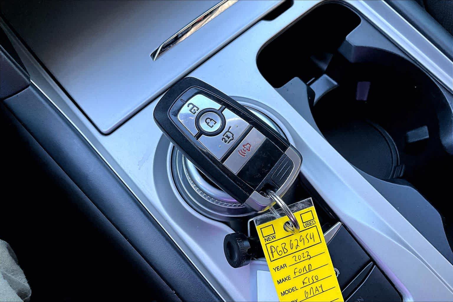 Certified 2023 Ford Explorer XLT RWD image 15