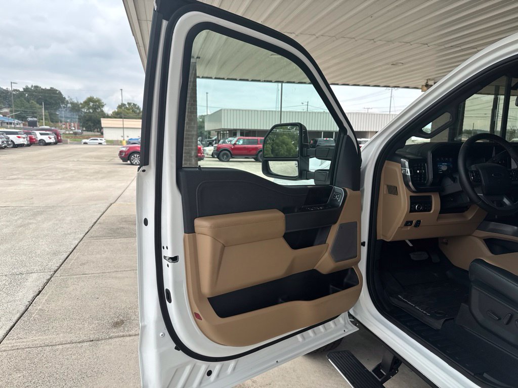 Certified 2025 Ford F250 Lariat w/ Lariat Ultimate Package AWD/4WD image 14