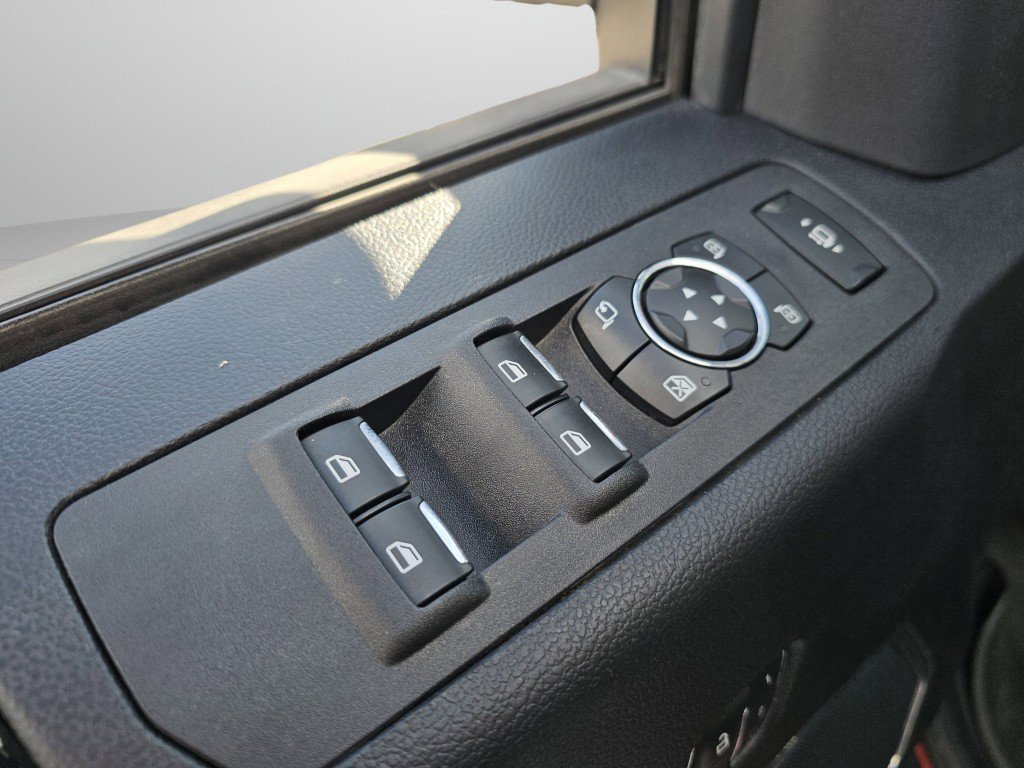 Certified 2017 Ford F350 Lariat w/ Chrome Package image 30