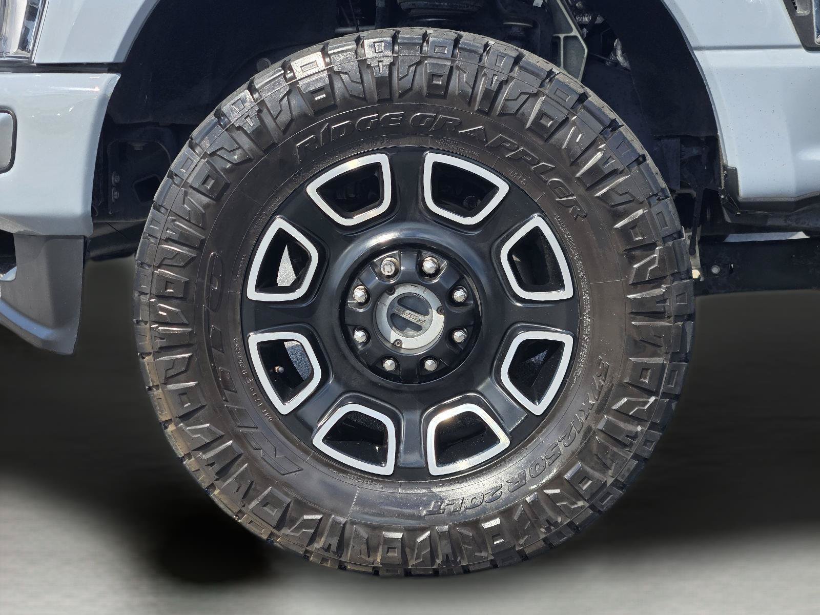 Certified 2024 Ford F250 Platinum w/ FX4 Off-Road Package AWD/4WD image 11